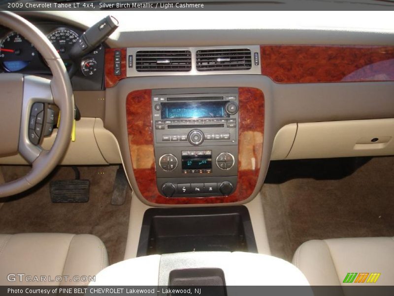 Silver Birch Metallic / Light Cashmere 2009 Chevrolet Tahoe LT 4x4