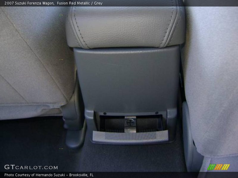 Fusion Red Metallic / Grey 2007 Suzuki Forenza Wagon