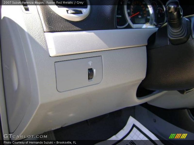 Fusion Red Metallic / Grey 2007 Suzuki Forenza Wagon