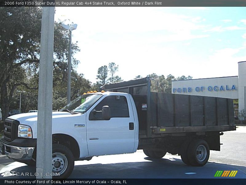 Oxford White / Dark Flint 2006 Ford F350 Super Duty XL Regular Cab 4x4 Stake Truck