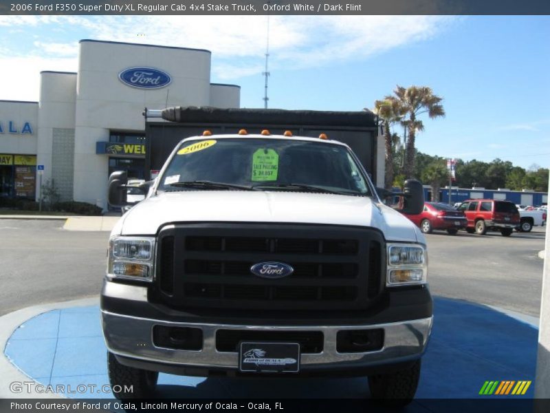 Oxford White / Dark Flint 2006 Ford F350 Super Duty XL Regular Cab 4x4 Stake Truck