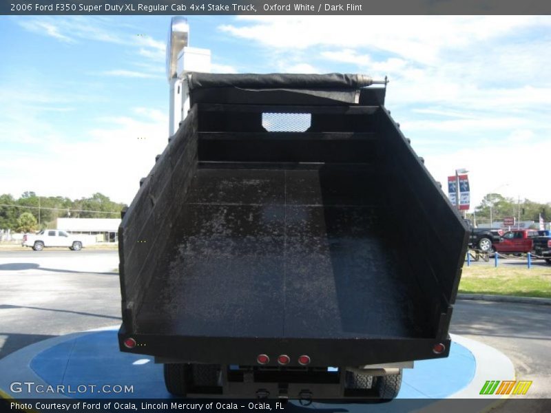Oxford White / Dark Flint 2006 Ford F350 Super Duty XL Regular Cab 4x4 Stake Truck