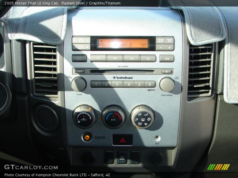 Radiant Silver / Graphite/Titanium 2005 Nissan Titan LE King Cab