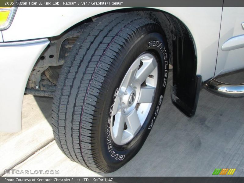 Radiant Silver / Graphite/Titanium 2005 Nissan Titan LE King Cab
