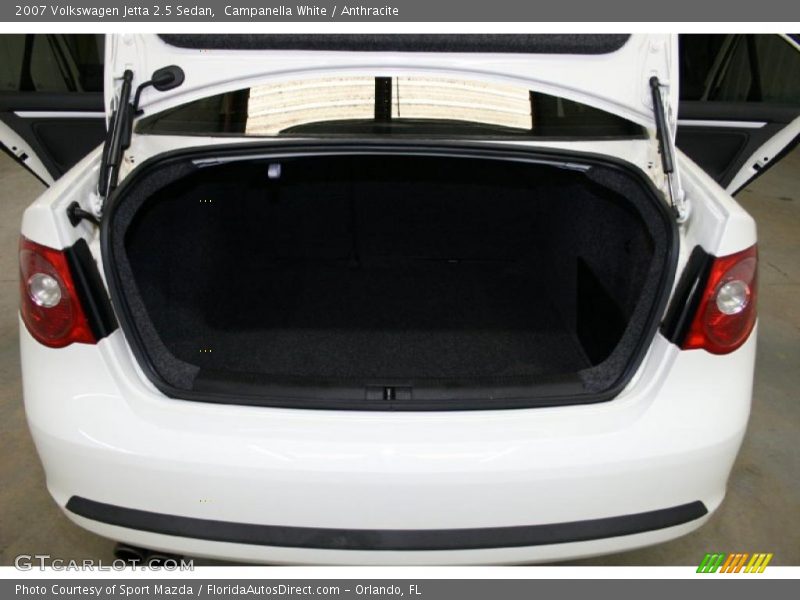 Campanella White / Anthracite 2007 Volkswagen Jetta 2.5 Sedan