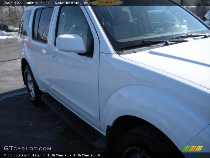 Avalanche White / Desert 2007 Nissan Pathfinder SE 4x4