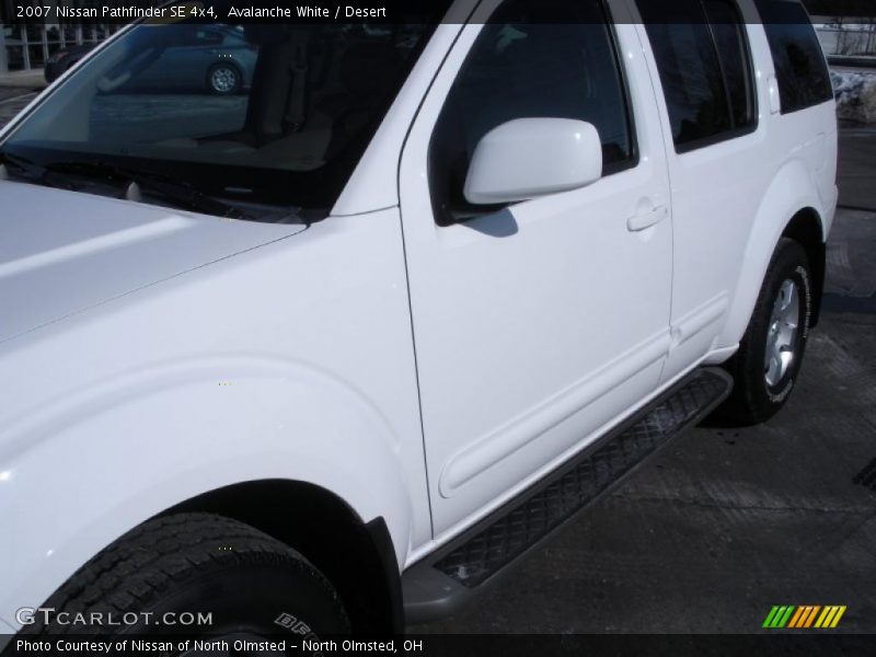 Avalanche White / Desert 2007 Nissan Pathfinder SE 4x4