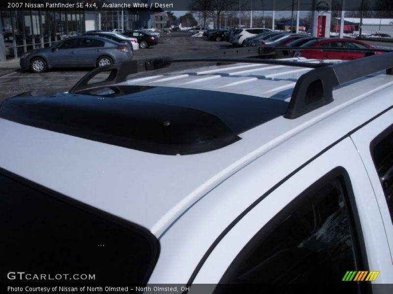 Avalanche White / Desert 2007 Nissan Pathfinder SE 4x4
