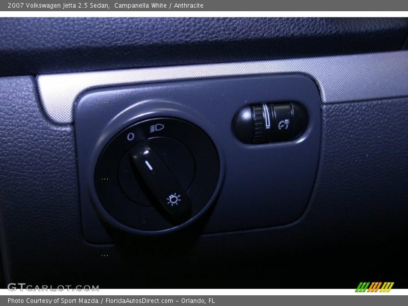 Campanella White / Anthracite 2007 Volkswagen Jetta 2.5 Sedan