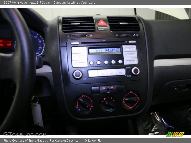 Campanella White / Anthracite 2007 Volkswagen Jetta 2.5 Sedan