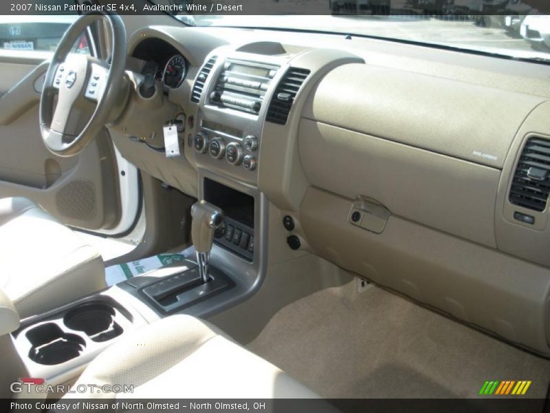 Avalanche White / Desert 2007 Nissan Pathfinder SE 4x4