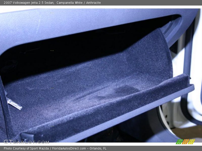 Campanella White / Anthracite 2007 Volkswagen Jetta 2.5 Sedan