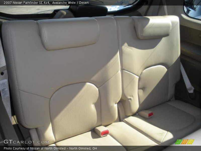 Avalanche White / Desert 2007 Nissan Pathfinder SE 4x4