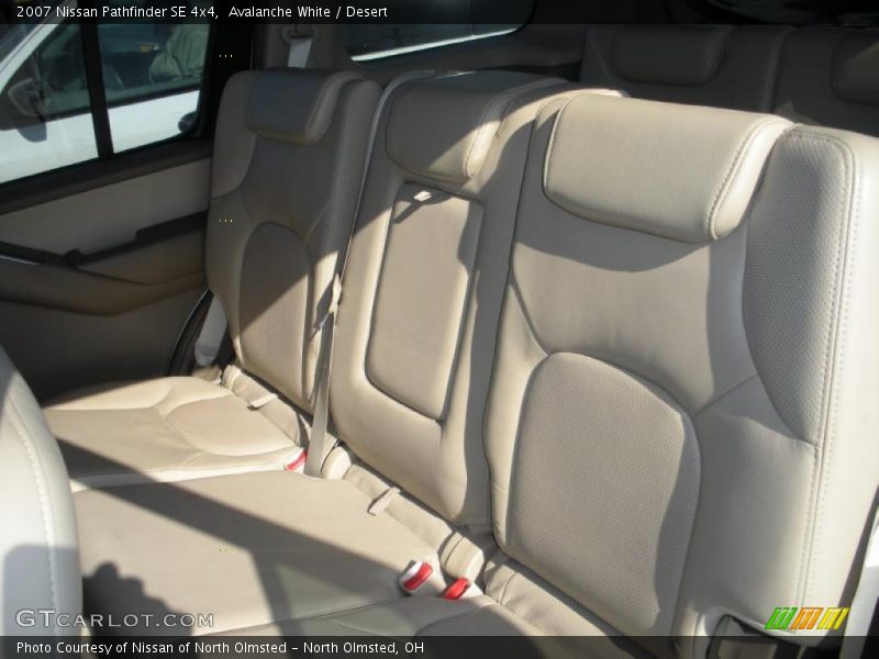 Avalanche White / Desert 2007 Nissan Pathfinder SE 4x4