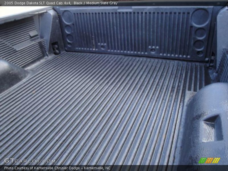 Black / Medium Slate Gray 2005 Dodge Dakota SLT Quad Cab 4x4