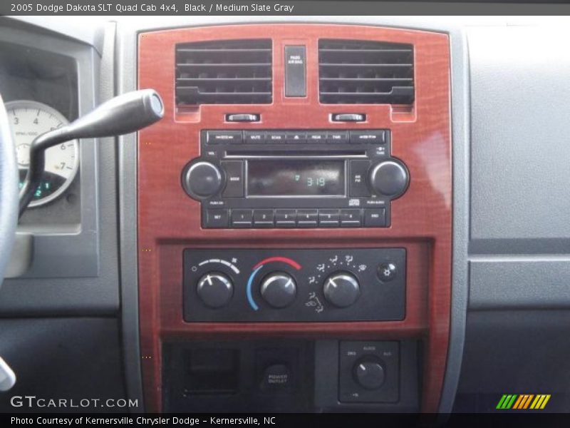 Black / Medium Slate Gray 2005 Dodge Dakota SLT Quad Cab 4x4