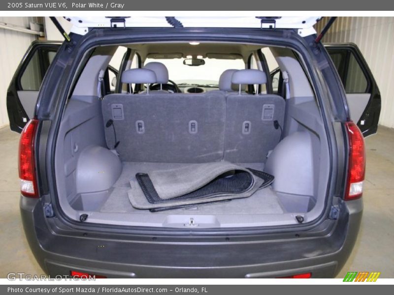 Polar White / Gray 2005 Saturn VUE V6