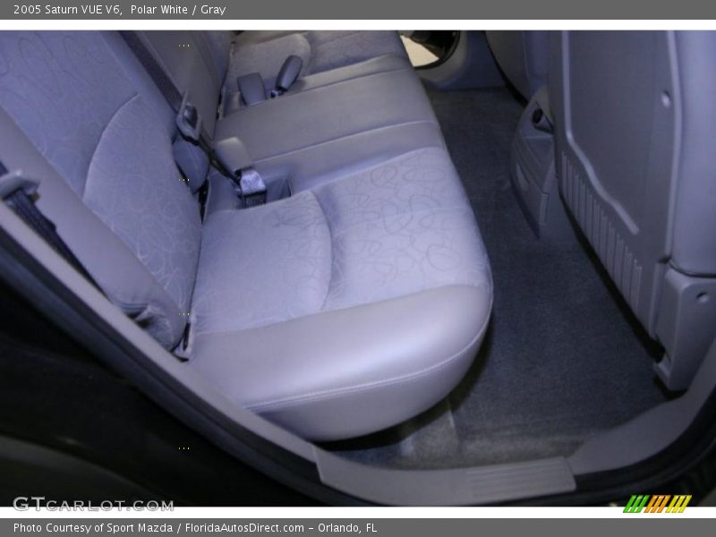 Polar White / Gray 2005 Saturn VUE V6