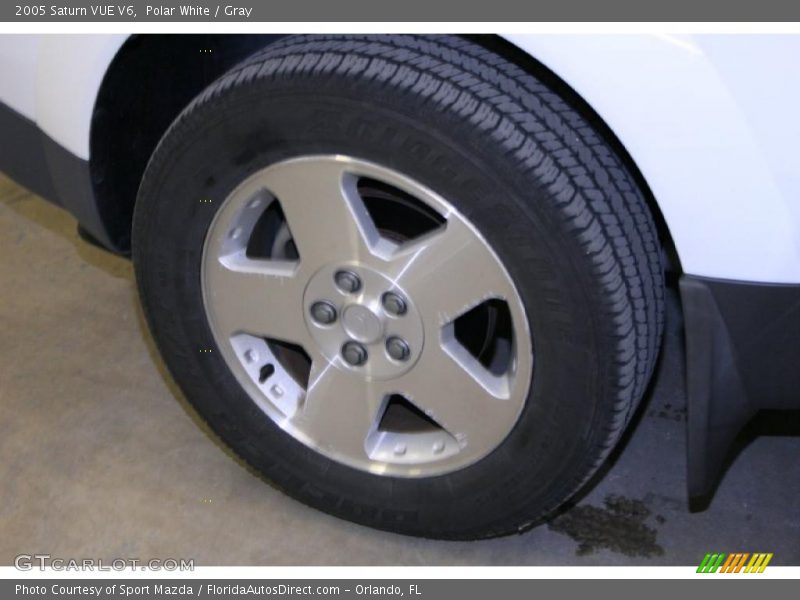 Polar White / Gray 2005 Saturn VUE V6