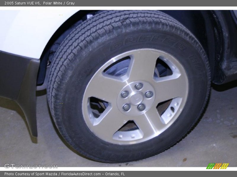 Polar White / Gray 2005 Saturn VUE V6