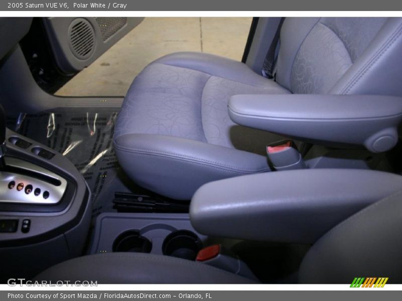 Polar White / Gray 2005 Saturn VUE V6