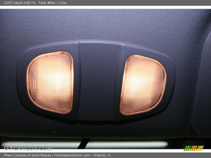 Polar White / Gray 2005 Saturn VUE V6