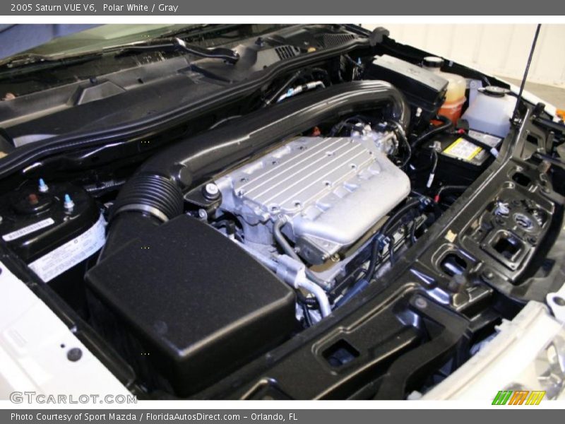 Polar White / Gray 2005 Saturn VUE V6