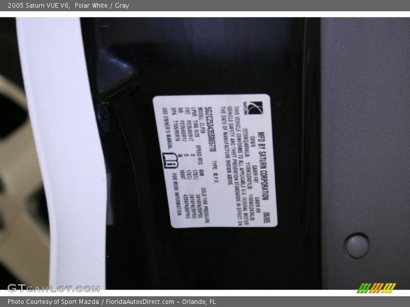 Polar White / Gray 2005 Saturn VUE V6