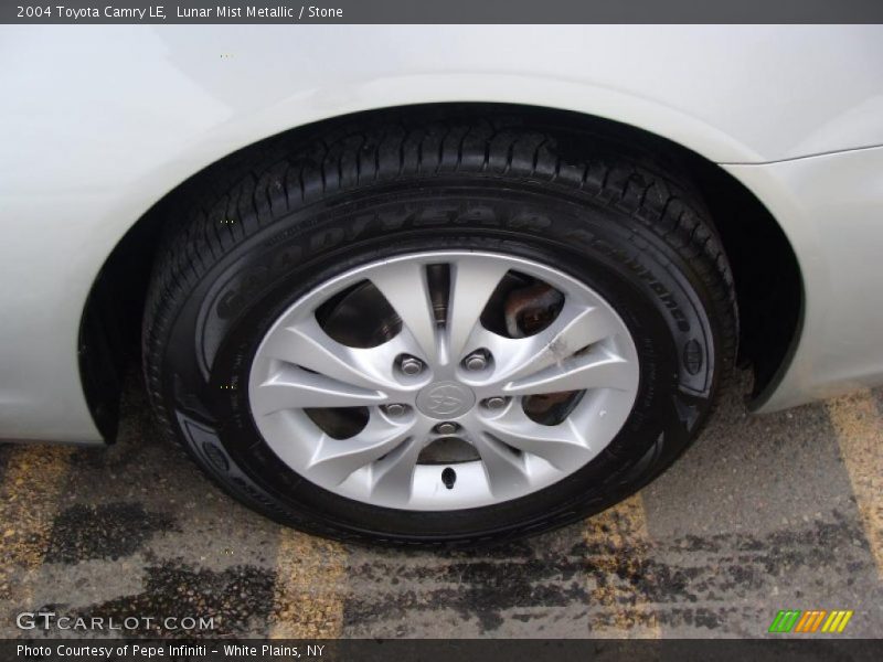 Lunar Mist Metallic / Stone 2004 Toyota Camry LE