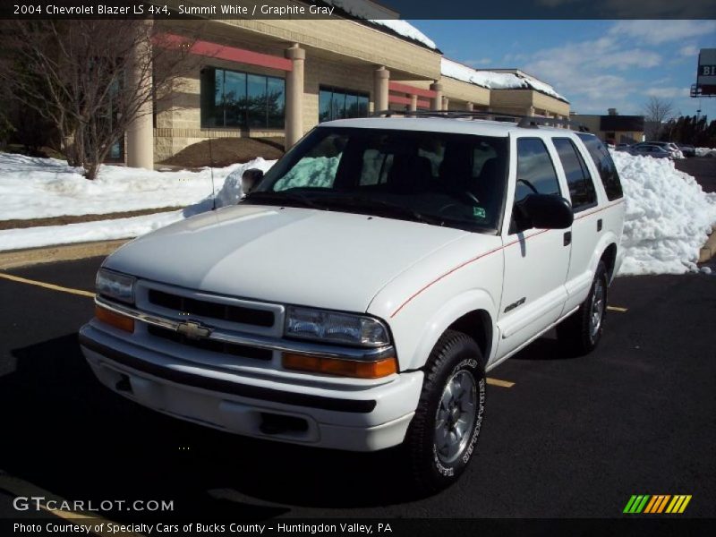 Summit White / Graphite Gray 2004 Chevrolet Blazer LS 4x4