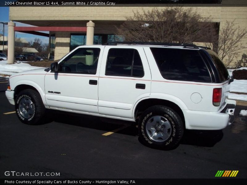 Summit White / Graphite Gray 2004 Chevrolet Blazer LS 4x4