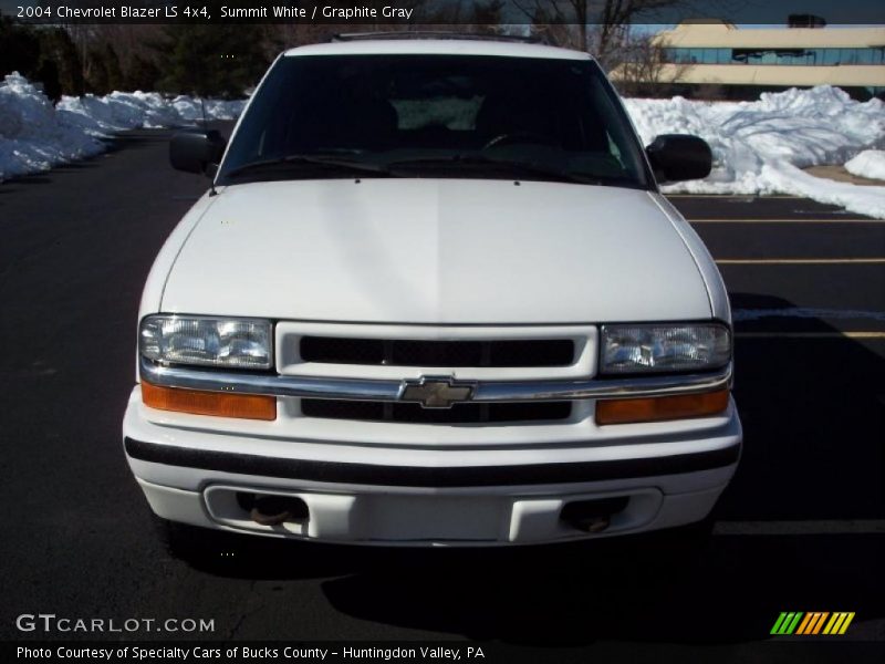 Summit White / Graphite Gray 2004 Chevrolet Blazer LS 4x4