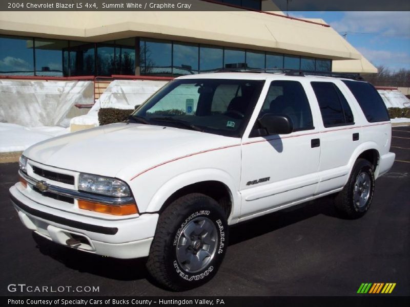Summit White / Graphite Gray 2004 Chevrolet Blazer LS 4x4
