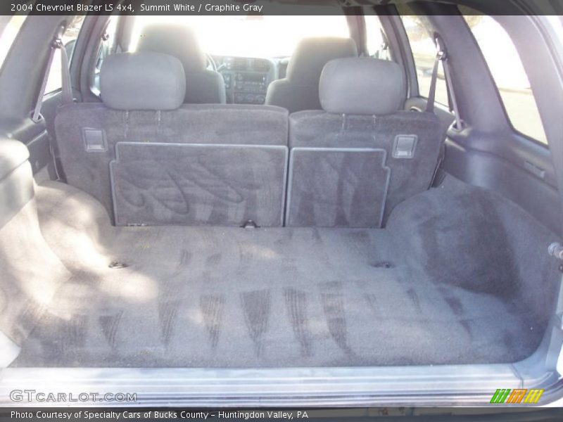 Summit White / Graphite Gray 2004 Chevrolet Blazer LS 4x4