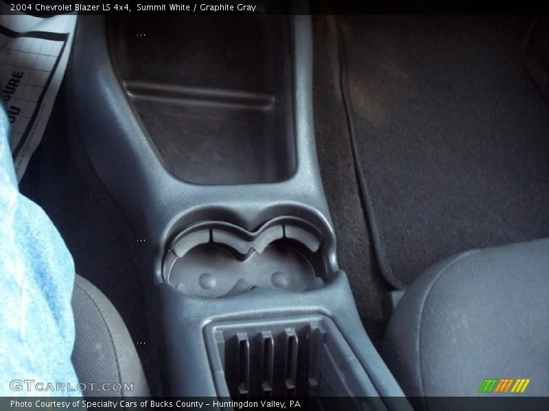 Summit White / Graphite Gray 2004 Chevrolet Blazer LS 4x4
