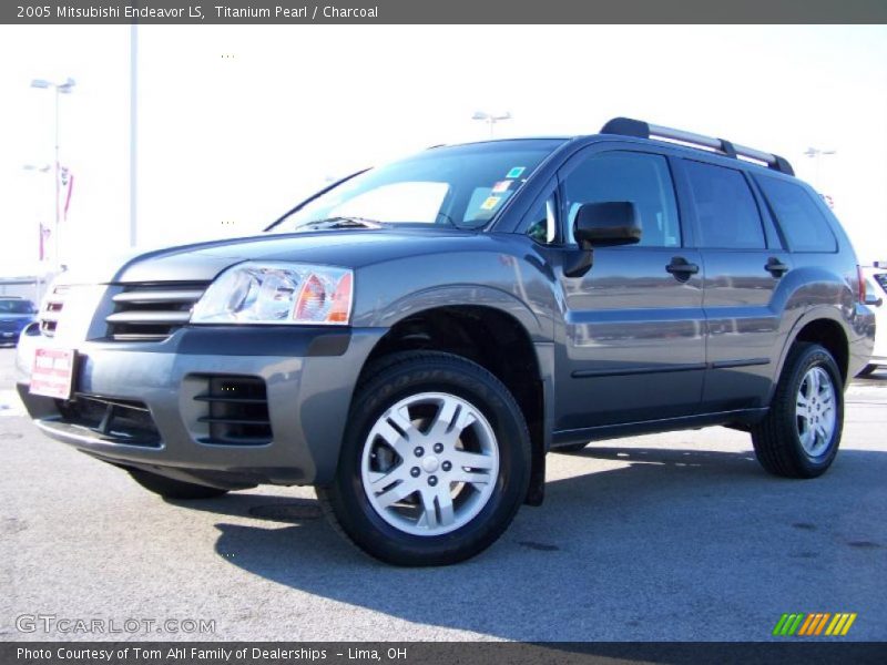 Titanium Pearl / Charcoal 2005 Mitsubishi Endeavor LS