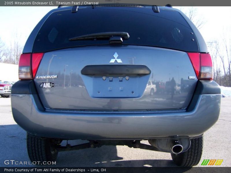 Titanium Pearl / Charcoal 2005 Mitsubishi Endeavor LS
