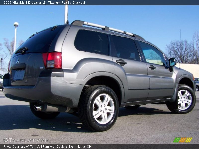 Titanium Pearl / Charcoal 2005 Mitsubishi Endeavor LS