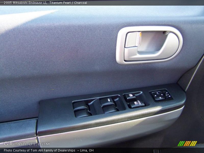 Titanium Pearl / Charcoal 2005 Mitsubishi Endeavor LS