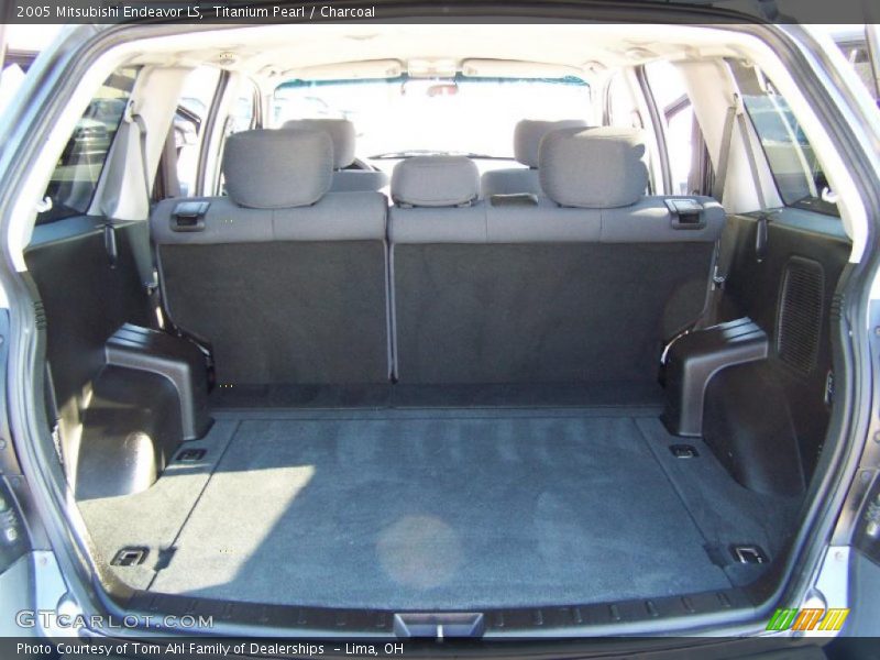 Titanium Pearl / Charcoal 2005 Mitsubishi Endeavor LS