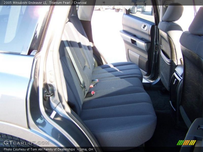Titanium Pearl / Charcoal 2005 Mitsubishi Endeavor LS