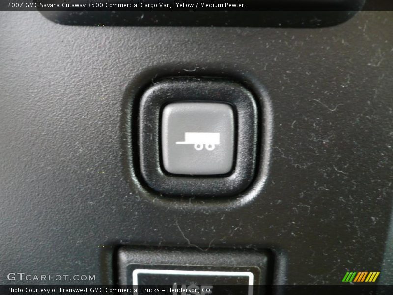 Yellow / Medium Pewter 2007 GMC Savana Cutaway 3500 Commercial Cargo Van