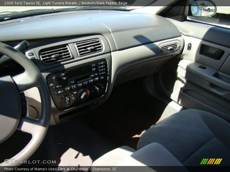 Light Tundra Metallic / Medium/Dark Pebble Beige 2006 Ford Taurus SE