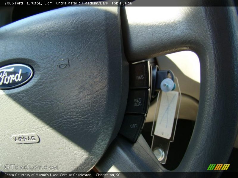 Light Tundra Metallic / Medium/Dark Pebble Beige 2006 Ford Taurus SE