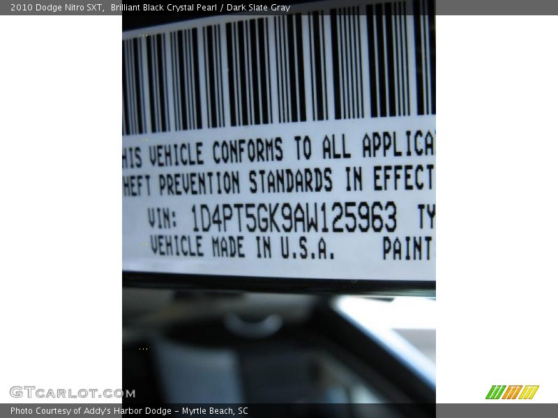 Brilliant Black Crystal Pearl / Dark Slate Gray 2010 Dodge Nitro SXT