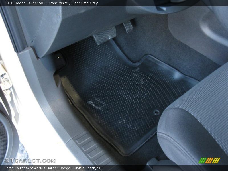 Stone White / Dark Slate Gray 2010 Dodge Caliber SXT