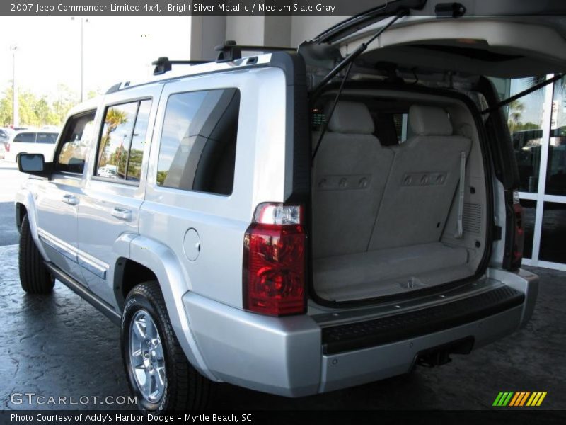 Bright Silver Metallic / Medium Slate Gray 2007 Jeep Commander Limited 4x4