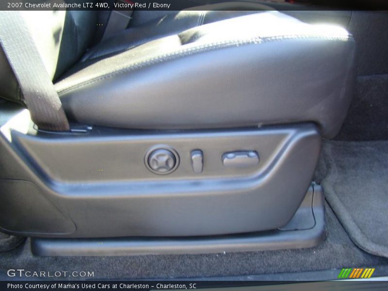 Victory Red / Ebony 2007 Chevrolet Avalanche LTZ 4WD