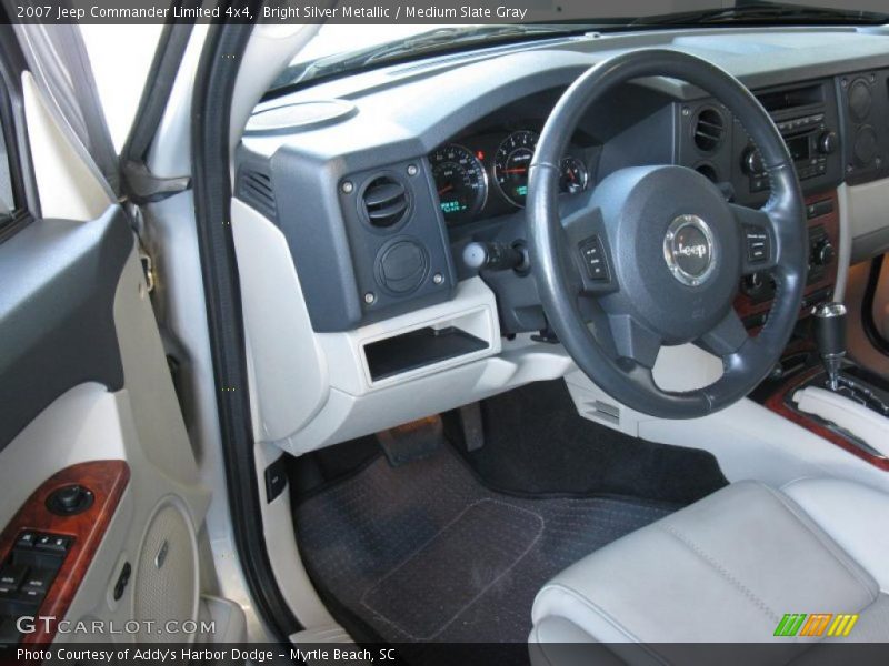 Bright Silver Metallic / Medium Slate Gray 2007 Jeep Commander Limited 4x4