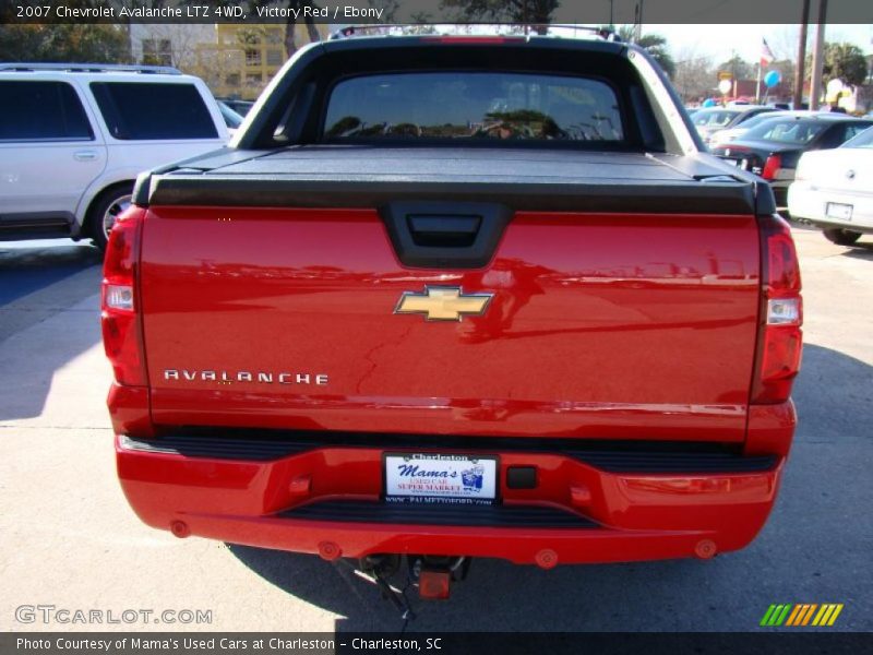 Victory Red / Ebony 2007 Chevrolet Avalanche LTZ 4WD